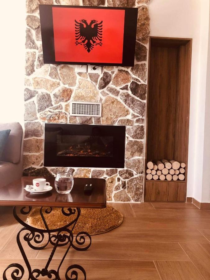 Vila Emante Tushemisht Dış mekan fotoğraf